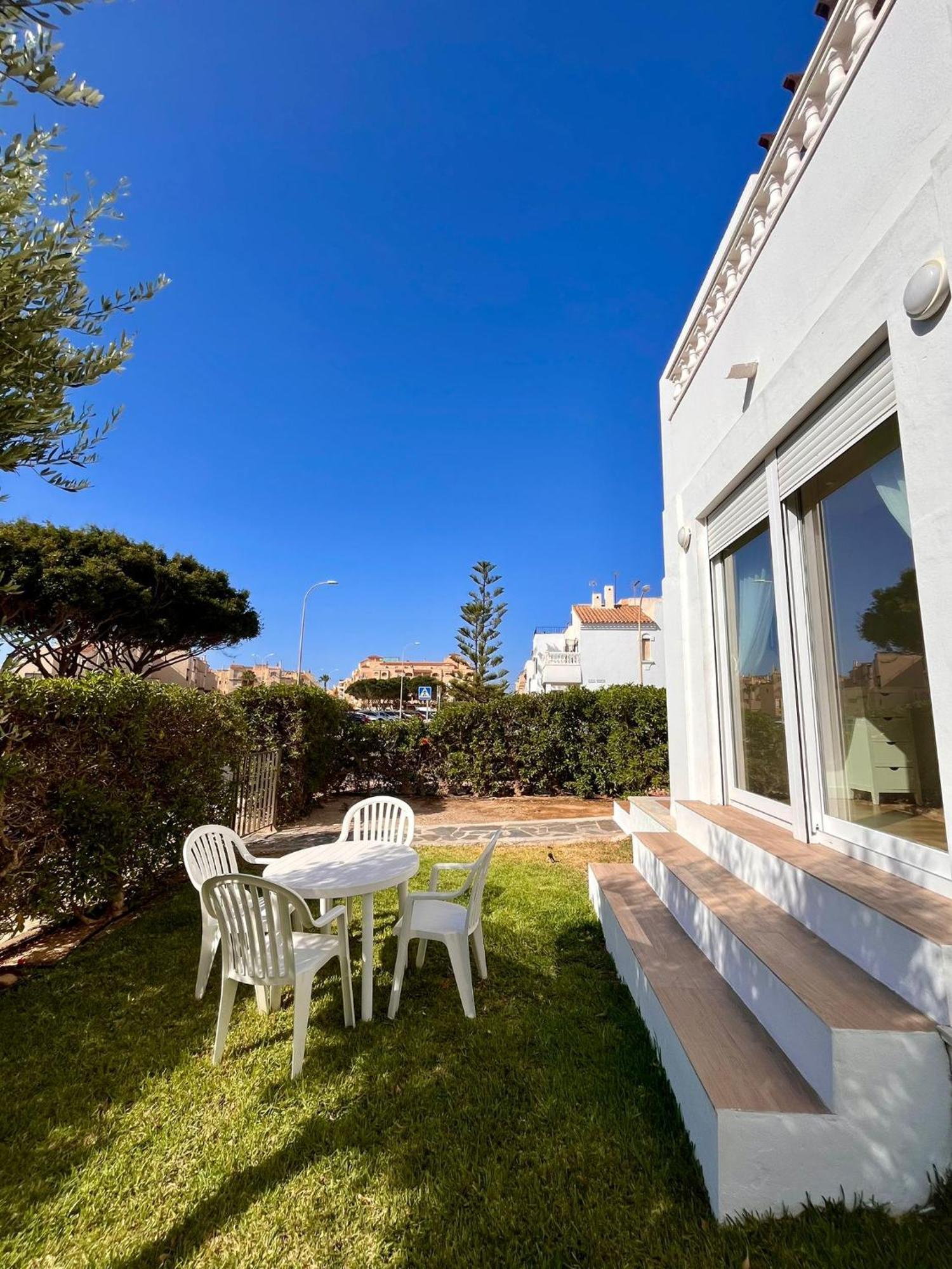 Vista Puerto 180 Apartment Roquetas de Mar Bagian luar foto