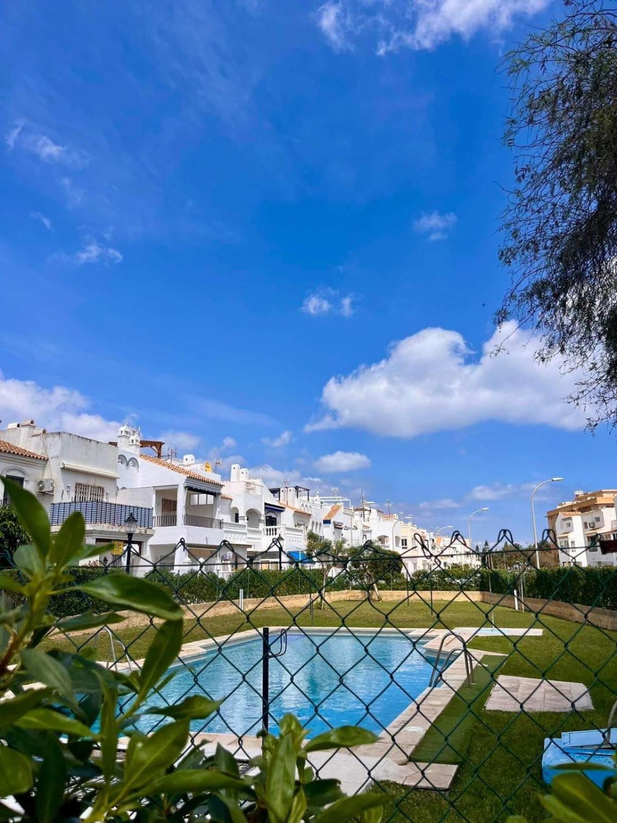 Vista Puerto 180 Apartment Roquetas de Mar Bagian luar foto